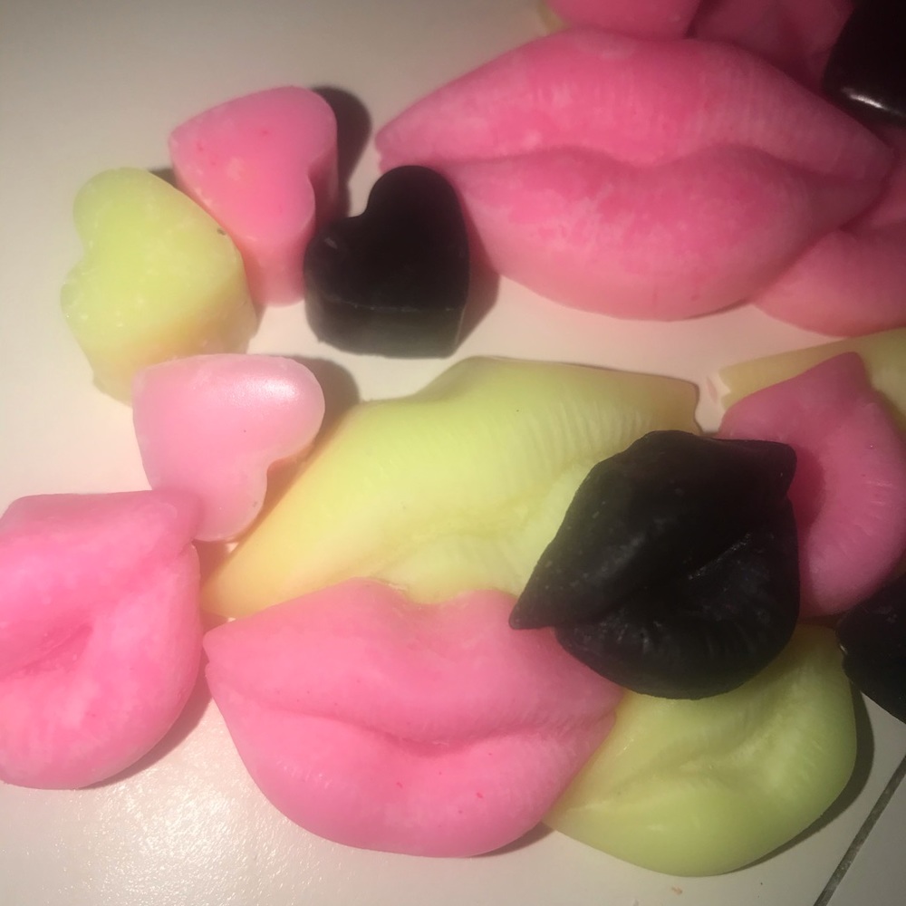 80s Neon Lips & Heart Soy Wax Tart Mix